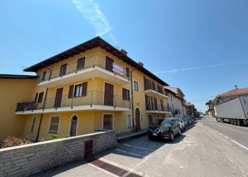 Trilocale via Vincenzo Peirone, Rocca de' Baldi - foto 1