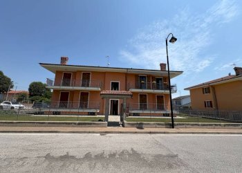 Quadrilocale via Vincenzo Peirone, Rocca de' Baldi - foto 1