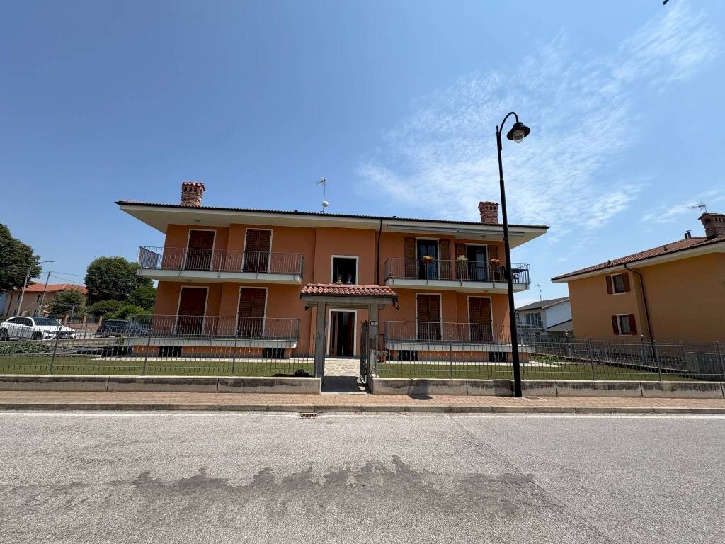 Quadrilocale via Vincenzo Peirone, Rocca de' Baldi - foto 1