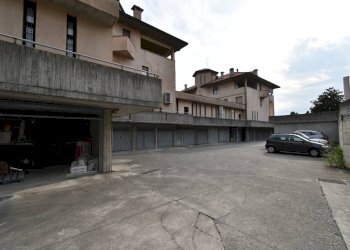 Foto 8 - Box Via Buonarroti
 
33, Bernareggio - foto 8