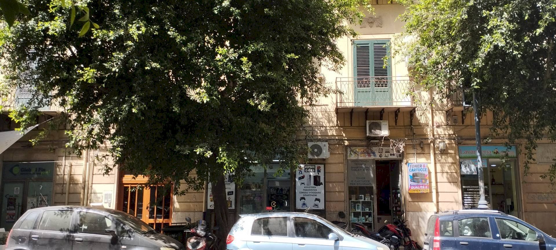 Foto 3 - Locale Commerciale Via Sammartino
28/a, Palermo - foto 3