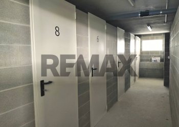 Hall / corridoio - Three-room apartment Via Curioni
 
10, Gallarate - photo 3
