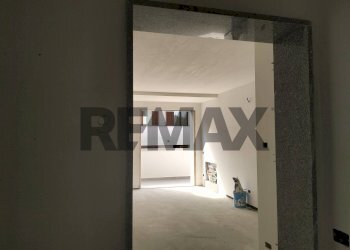 Hall / corridoio - Three-room apartment Via Curioni
 
10, Gallarate - photo 18