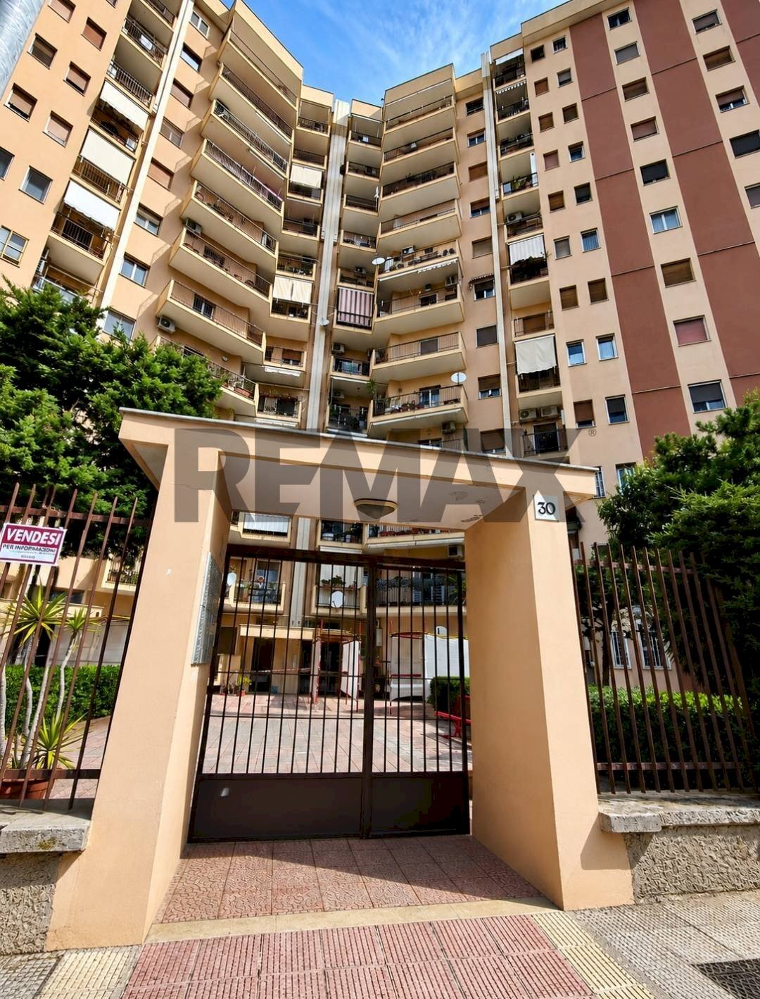 Edificio all\'aperto - Trilocale Via Guido Dorso
30, Bari - foto 3