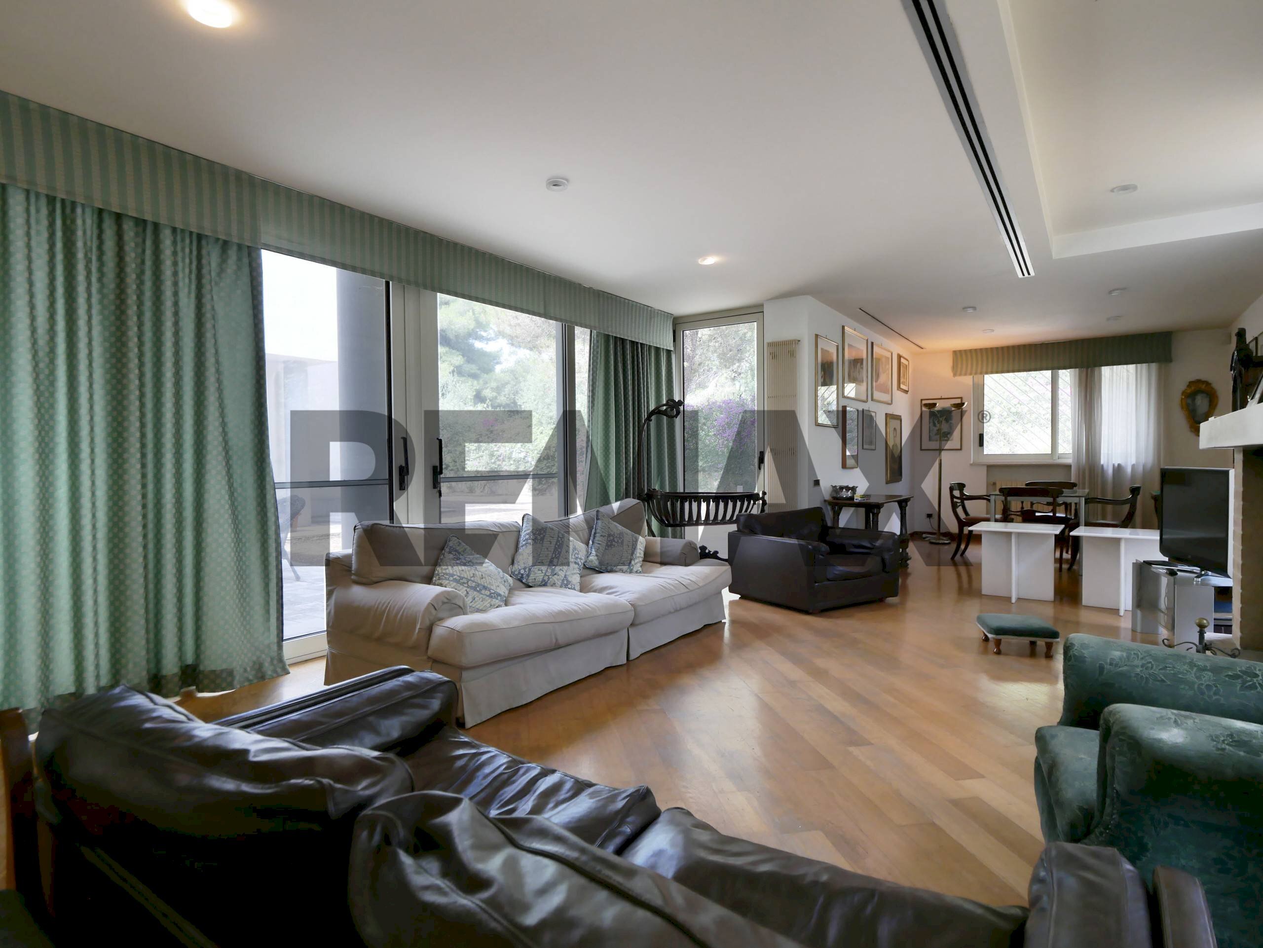 Soggiorno - Villa Via Dei Gelsomini
 
19, Noicàttaro - photo 3