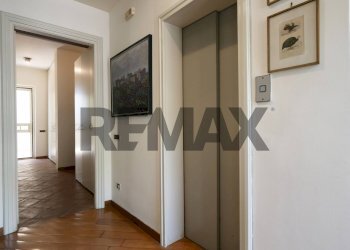 Hall / corridoio - Villa Via Dei Gelsomini
 
19, Noicàttaro - photo 16