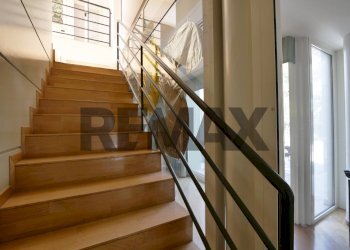Scale - Villa Via Dei Gelsomini
 
19, Noicàttaro - photo 31