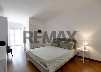 Camera / camera da letto - Trilocale Viale dei Pini
 
B/2, Noicàttaro - foto 15