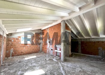 Parcheggio - Villa a Schiera Via San Pietro
 
snc, Porto Ceresio - foto 22