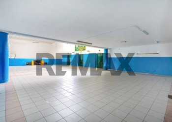 locale principale - Commercial Premises via Mazzini
9, Cava Manara - photo 4