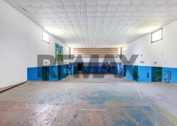 locale principale - Commercial Premises via Mazzini
9, Cava Manara - photo 5