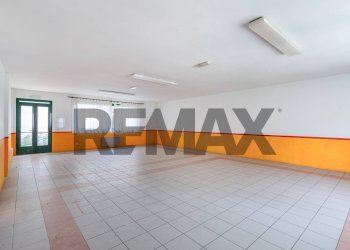 altri locali - Commercial Premises via Mazzini
9, Cava Manara - photo 15