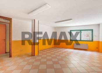 servizi - Commercial Premises via Mazzini
9, Cava Manara - photo 17