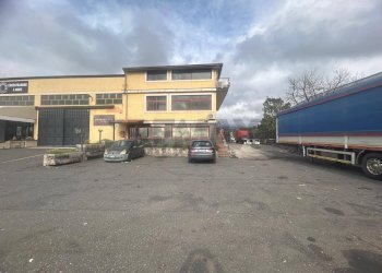 Edificio all\'aperto - Locale Commerciale Contrada Scagliola
10, Belpasso - foto 11