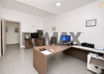 Ufficio - Quadrilocale via della regione
 
62, San Giovanni la Punta - foto 19