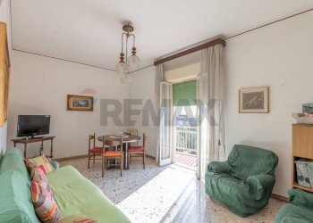 Sala da pranzo - Quadrilocale Via Sebastiano Scamporlino
 
6, Francofonte - foto 10