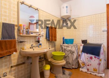 Bagno - Three-room apartment Via Giarre Nunziata
 
57, Mascali - photo 56