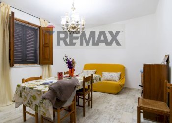 Sala da pranzo - Three-room apartment Via Giarre Nunziata
 
57, Mascali - photo 64