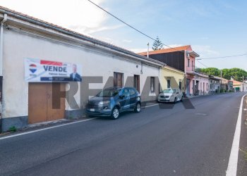 Casa all\'aperto - Casa indipendente Via Passopomo
 
9, Zafferana Etnea - foto 5