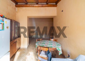 Sala da pranzo - Casa indipendente Via Passopomo
 
9, Zafferana Etnea - foto 17
