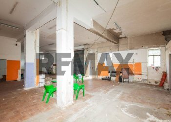 Parcheggio - Magazzino CIRCONVALLAZIONE - VIA MARCO POLO 50 - VIA PIDATELLA 263 - VIA DUCA DEGLI ABBRUZZI 192 B
VIALE MARCO POLO 50, Catania - foto 9