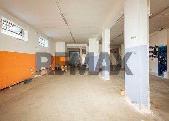 Parcheggio - Magazzino CIRCONVALLAZIONE - VIA MARCO POLO 50 - VIA PIDATELLA 263 - VIA DUCA DEGLI ABBRUZZI 192 B
VIALE MARCO POLO 50, Catania - foto 12