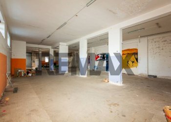 Parcheggio - Magazzino CIRCONVALLAZIONE - VIA MARCO POLO 50 - VIA PIDATELLA 263 - VIA DUCA DEGLI ABBRUZZI 192 B
VIALE MARCO POLO 50, Catania - foto 13