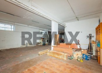 Terrazza - Magazzino CIRCONVALLAZIONE - VIA MARCO POLO 50 - VIA PIDATELLA 263 - VIA DUCA DEGLI ABBRUZZI 192 B
VIALE MARCO POLO 50, Catania - foto 23