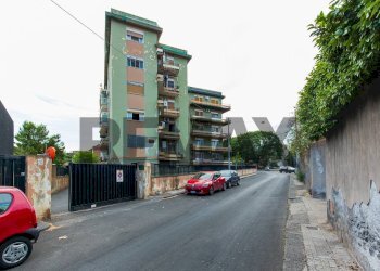 Edificio all\'aperto - Magazzino CIRCONVALLAZIONE - VIA MARCO POLO 50 - VIA PIDATELLA 263 - VIA DUCA DEGLI ABBRUZZI 192 B
VIALE MARCO POLO 50, Catania - foto 40