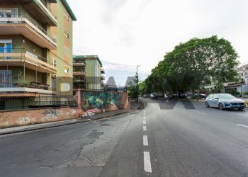 Edificio all\'aperto - Magazzino CIRCONVALLAZIONE - VIA MARCO POLO 50 - VIA PIDATELLA 263 - VIA DUCA DEGLI ABBRUZZI 192 B
VIALE MARCO POLO 50, Catania - foto 45