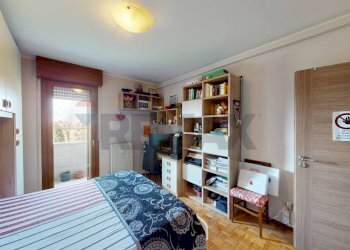 Camera / camera da letto - Three-room apartment Via Ippolito Nievo
 
1, Melzo - photo 11