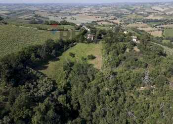 Vista delle montagne - Terreno agricolo Contrada San Biagio
2, Montecarotto - foto 1