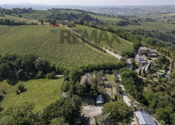 Vista delle montagne - Terreno agricolo Contrada San Biagio
2, Montecarotto - foto 9