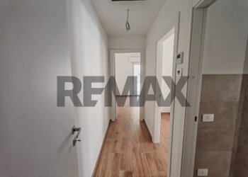 Hall / corridoio - Three-room apartment marco polo
 
21, Osimo - photo 11