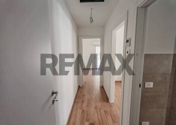 Hall / corridoio - Three-room apartment marco polo
 
21, Osimo - photo 12