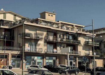 Edificio all\'aperto - Trilocale marco polo
 
21, Osimo - foto 2