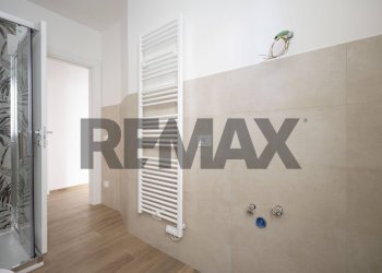 Bagno - Trilocale marco polo
 
21, Osimo - foto 31