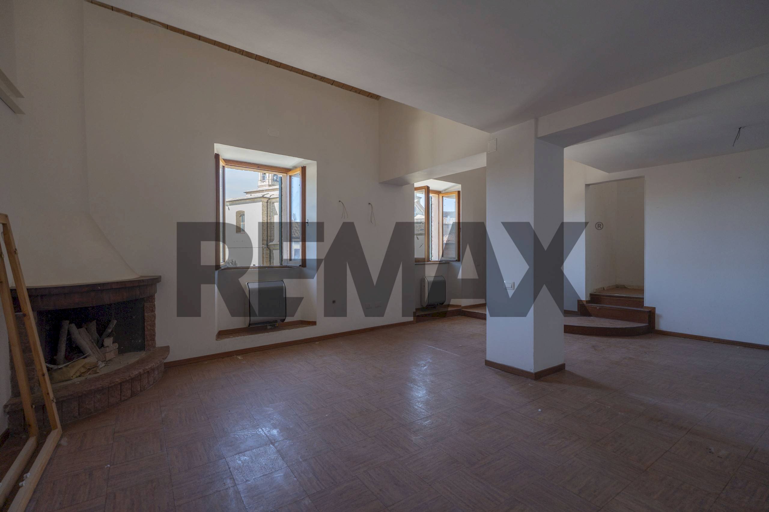 Stanza vuota - Four-room apartment Piazza IV Novembre
 
33, Cupramontana - photo 1