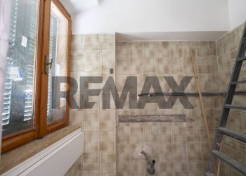 Bagno - Four-room apartment Piazza IV Novembre
 
33, Cupramontana - photo 5