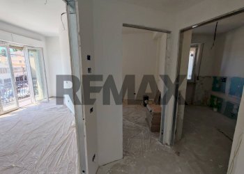 Hall / corridoio - Three-room apartment VIA MARCO POLO
 
21, Osimo - photo 12