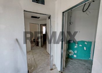 Hall / corridoio - Three-room apartment VIA MARCO POLO
 
21, Osimo - photo 32