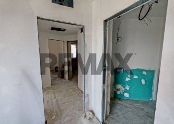 Hall / corridoio - Three-room apartment VIA MARCO POLO
 
21, Osimo - photo 33