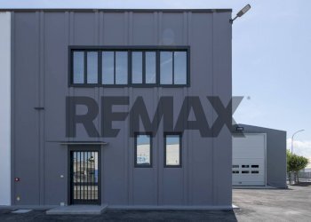 Casa all\'aperto - Capannone via del consorzio
23, Falconara Marittima - foto 8
