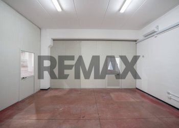Stanza vuota - Capannone via del consorzio
23, Falconara Marittima - foto 23