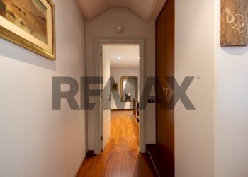 Hall / corridoio - Villa Via Galermo
 
139A, Catania - foto 12