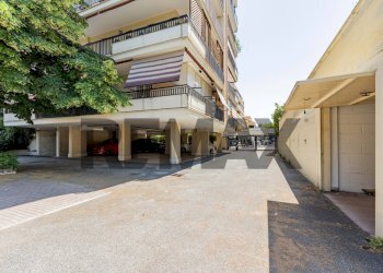 Edificio all\'aperto - Trilocale Via Raoul Chiodelli
snc, Roma - foto 2