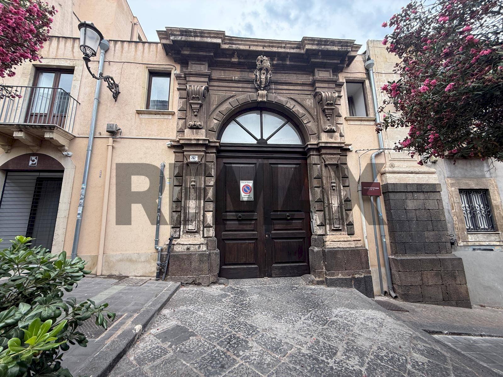 Edificio all\'aperto - Appartamento Via Antonino Di Sangiuliano
 
262, Catania - foto 1