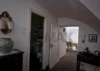 Hall / corridoio - Trilocale Via Anzalone
 
9, Catania - foto 19
