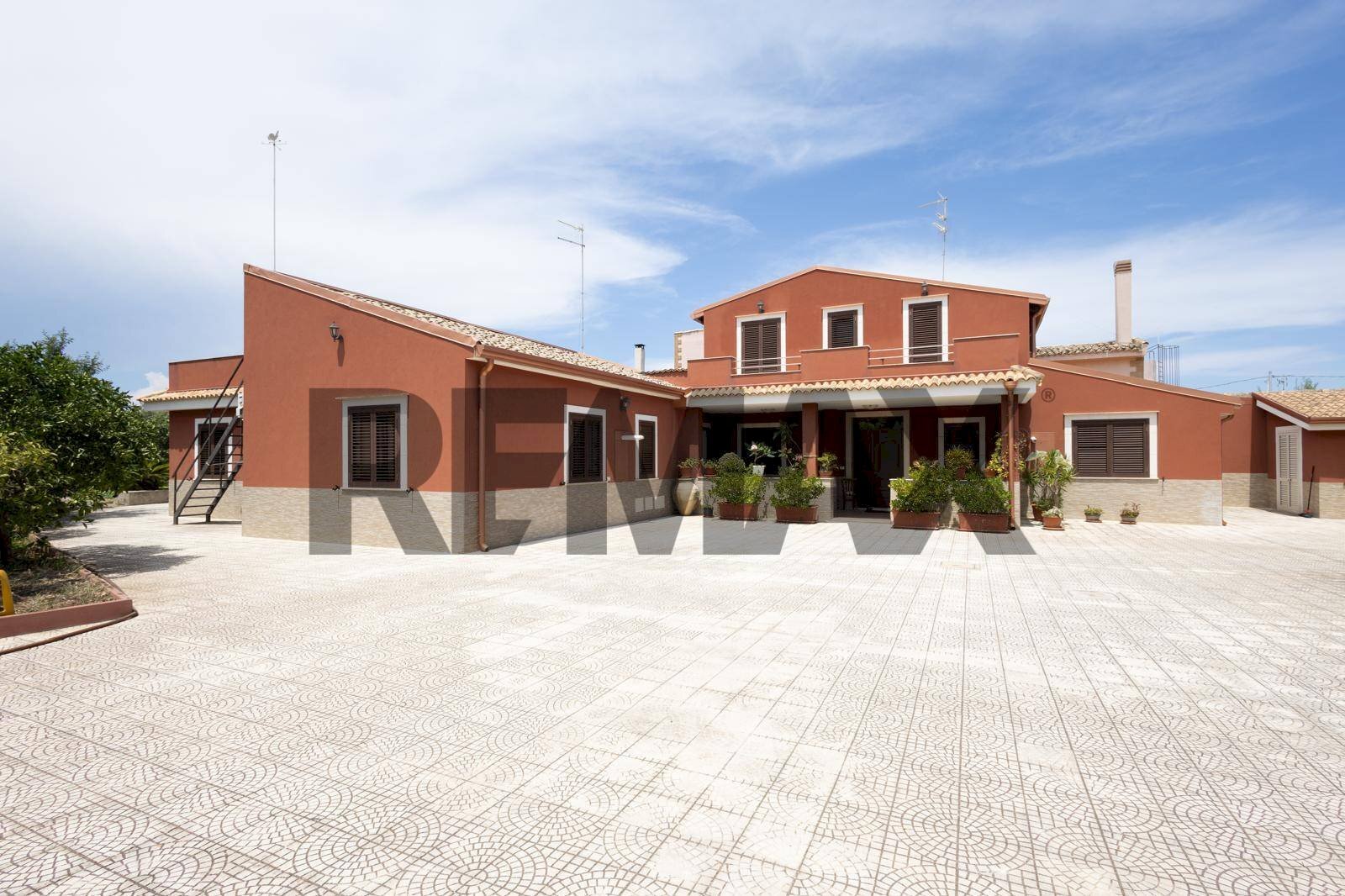 Casa all\'aperto - Villa VIA PAOLO BORSELLINO
 
16, Augusta - photo 1