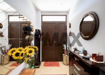 Hall / corridoio - Villa VIA PAOLO BORSELLINO
 
16, Augusta - photo 13